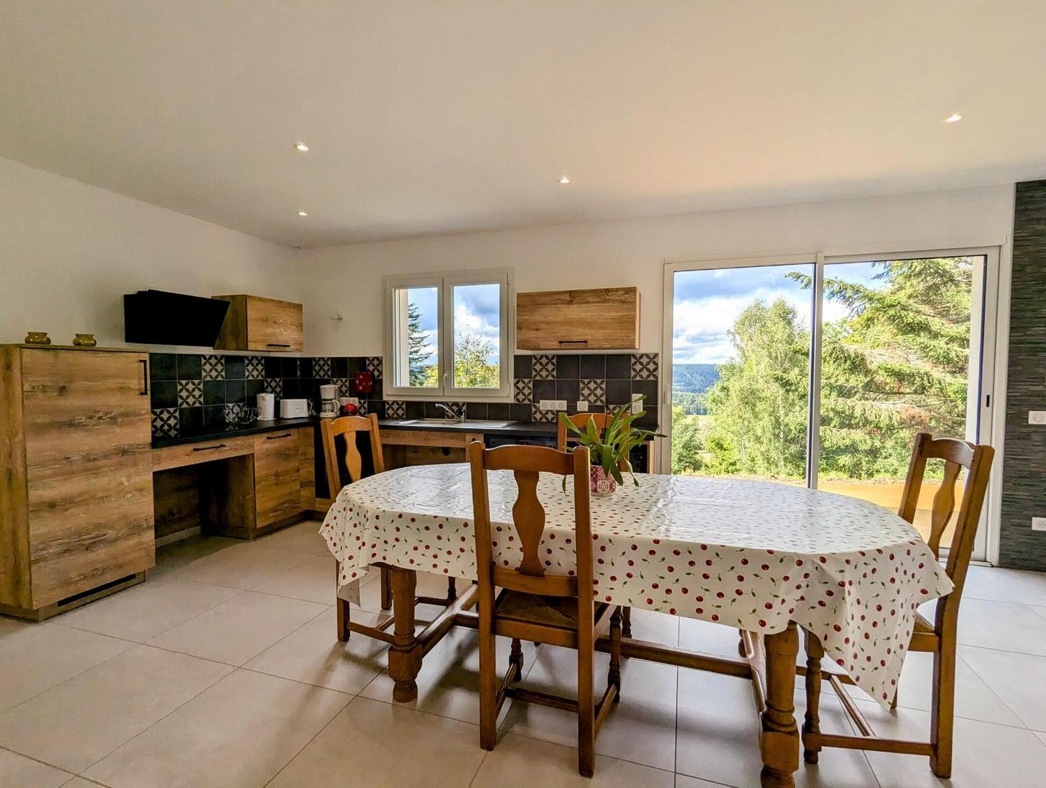 Cuisine - Gîte Chêne à Anould, plain-pied moderne près des lacs et randonnées