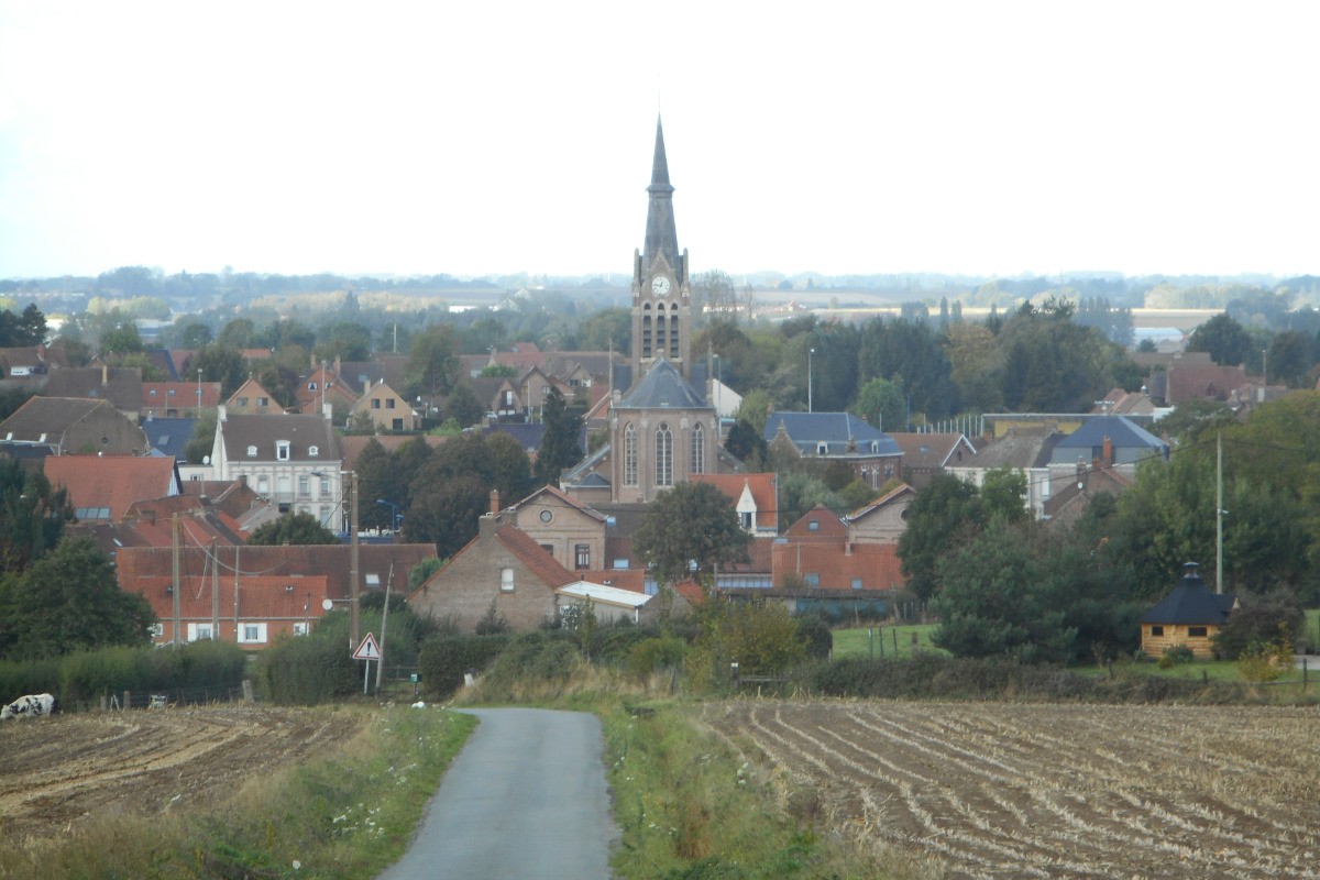Vu du village en descendant le Mont des Cats