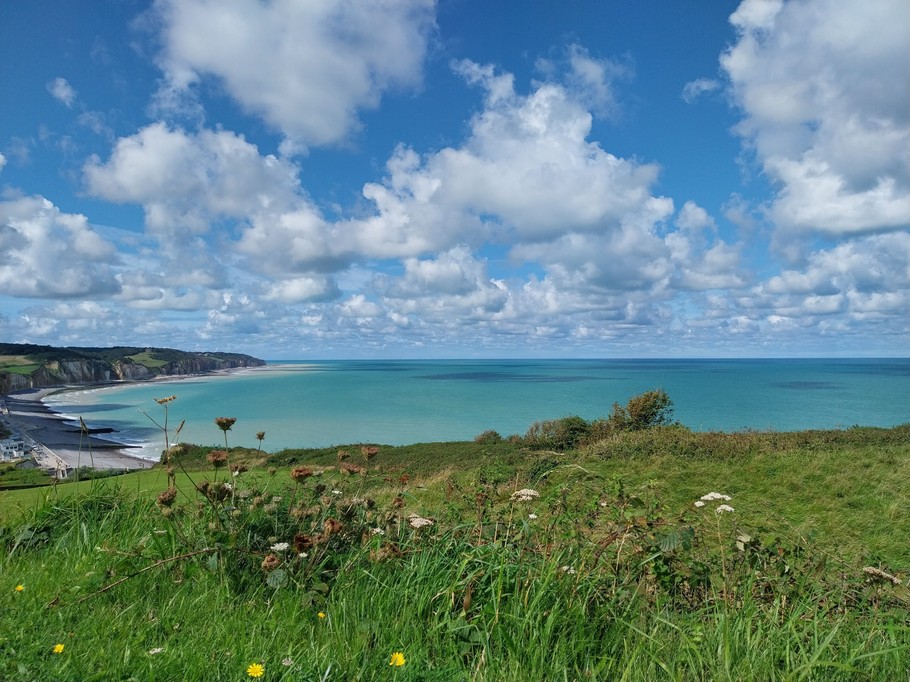 Location Gite Normandie proche de la mer- Le Clos de Varengeville sur Mer- location plain-pied au calme proche Dieppe, Veules les Roses. Vue sur Varengeville depuis Pourville.