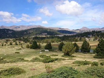 Aux alentours: site classé des Bouillouses, Parc nature régional des Pyrénées catalanes