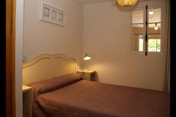 Chambre 3 avec un lit en 140