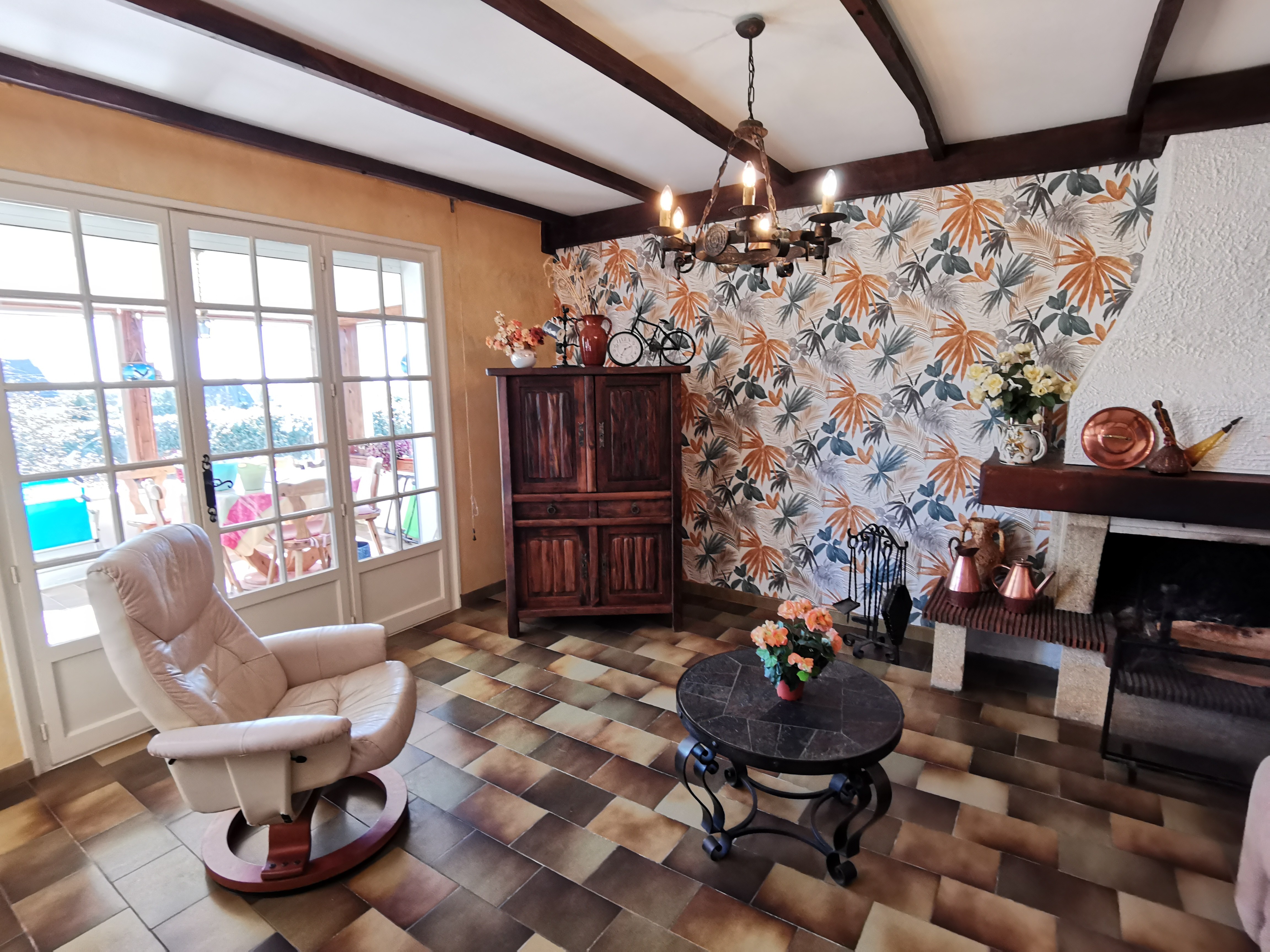 Salon avec TV, accès internet Wifi