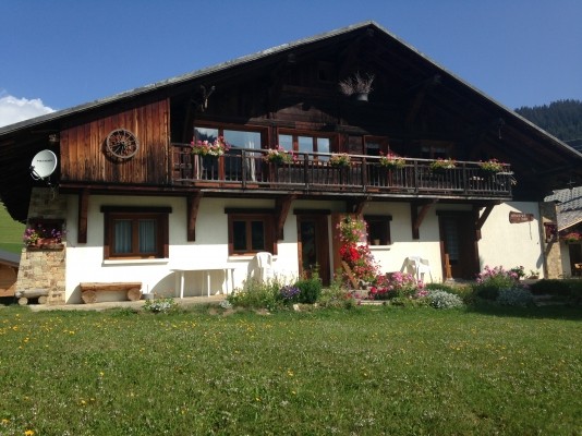 Chalet au Coeur de l'Espace Diamant ski en Savoie - 200m des pistes de ski