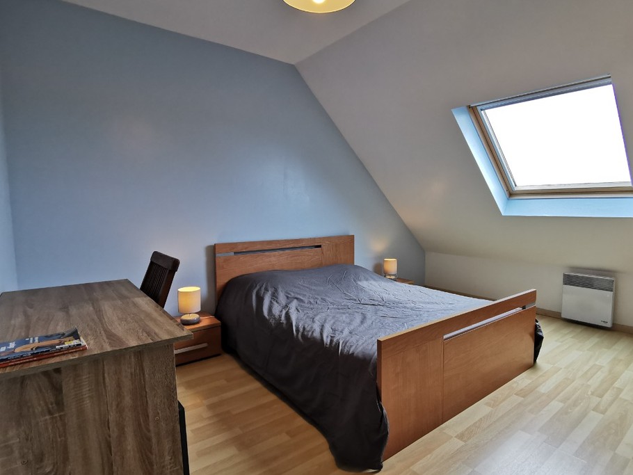 Etage: Chambre 1 avec lit 140