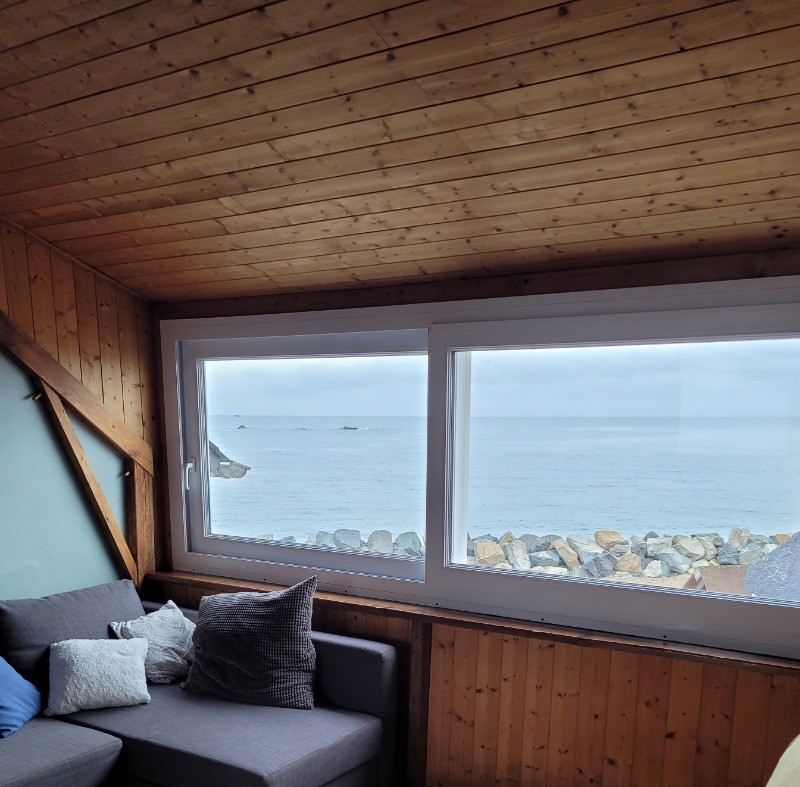 Les pieds dans l'eau.. petit salon à l'étage