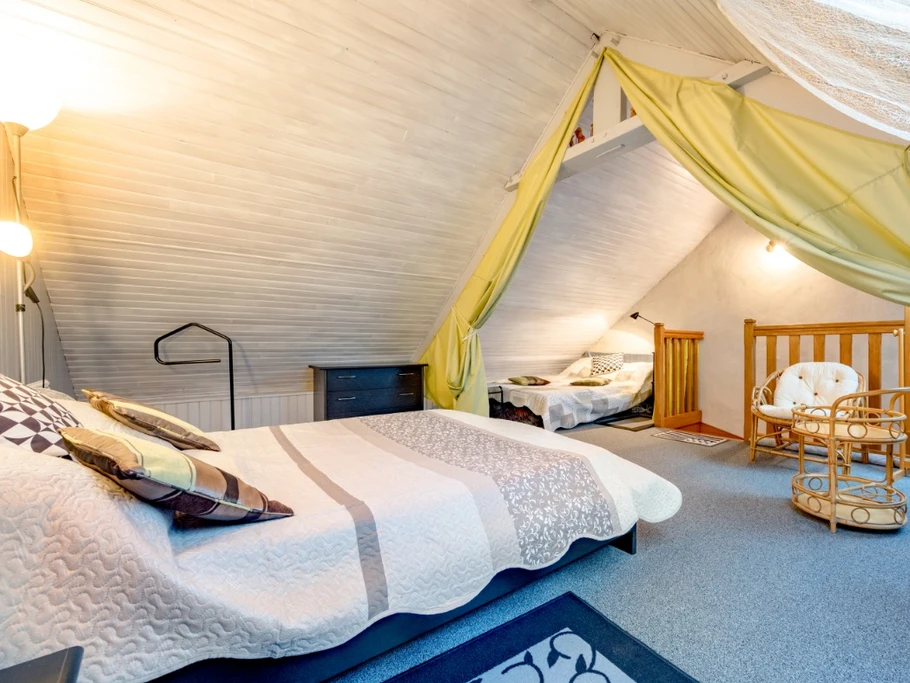 VIA Location de vacances , Clévacances: :autre vue chambre