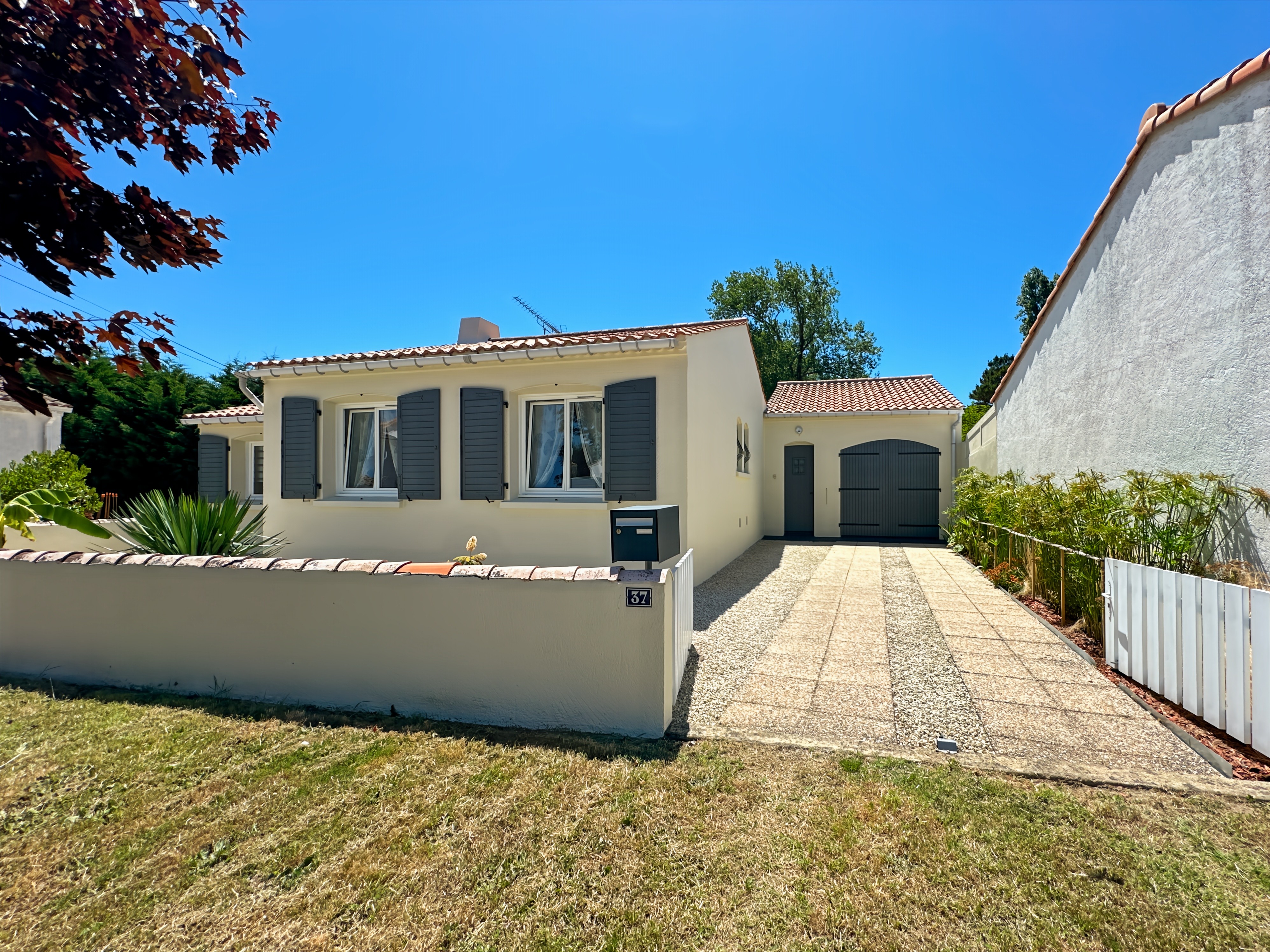 Front of house