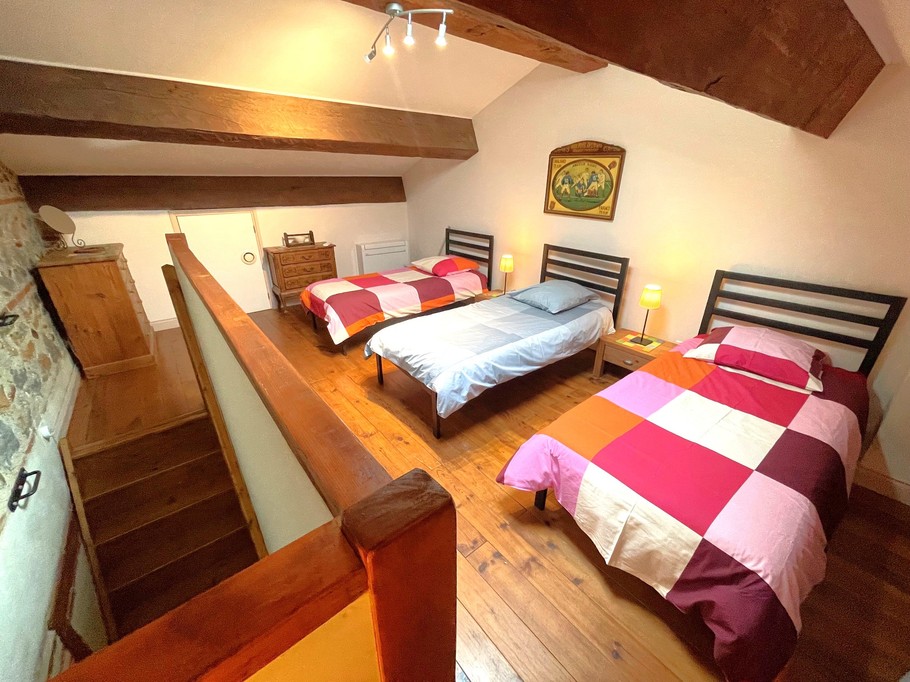 Chambre 4 lits simples 2ème étage