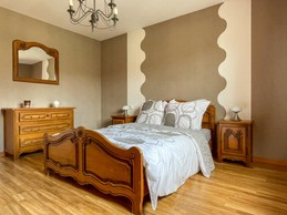 Spacious room