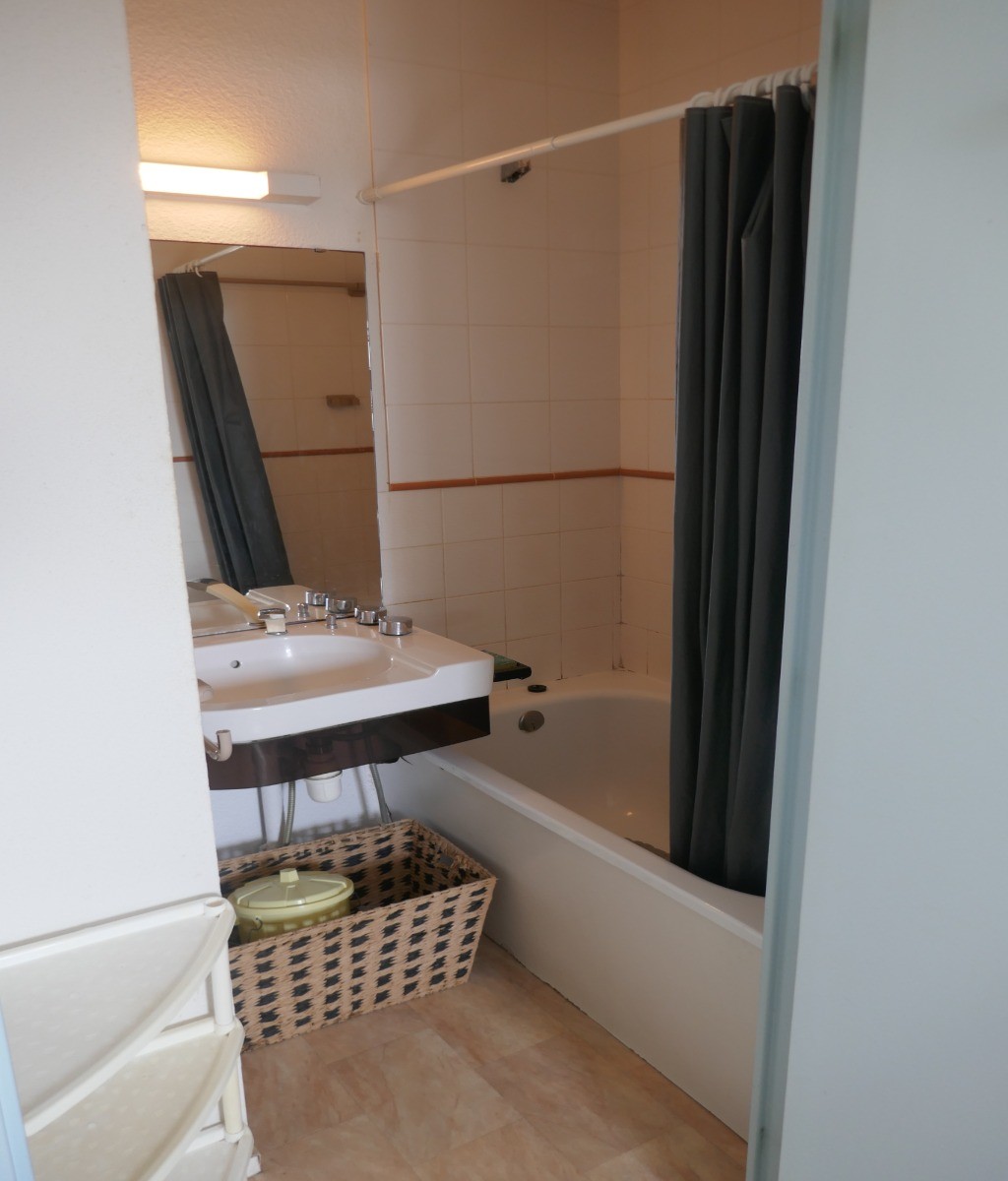 Salle de bain attenante à la chambre