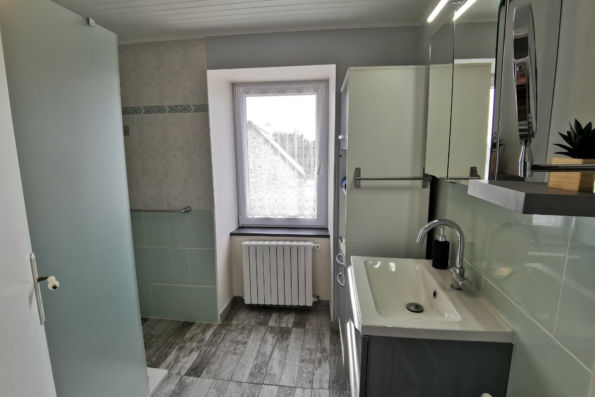 1er étage: SDE avec douche à l'italienne