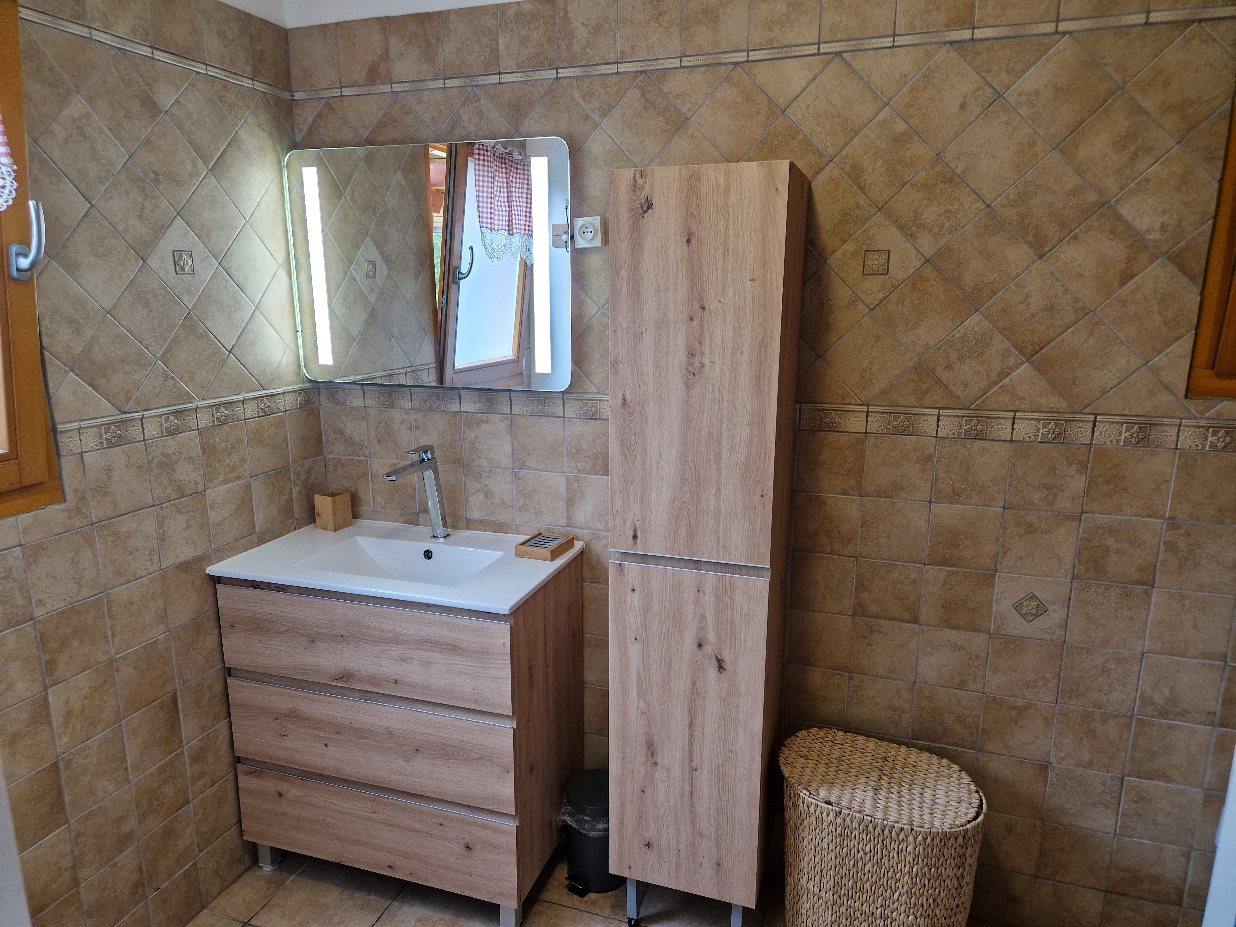 Salle d'eau avec douche et WC - Chalet Biazot, proche du Lac de Xonrupt-Longemer
