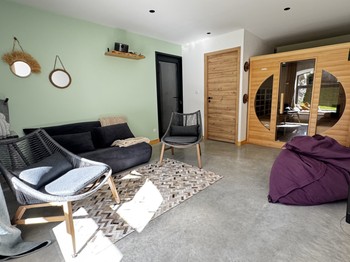 La Grange du Parador Vert, Le Verdier, Saint Victor la Rivière, Salle Home cinéma / Sauna