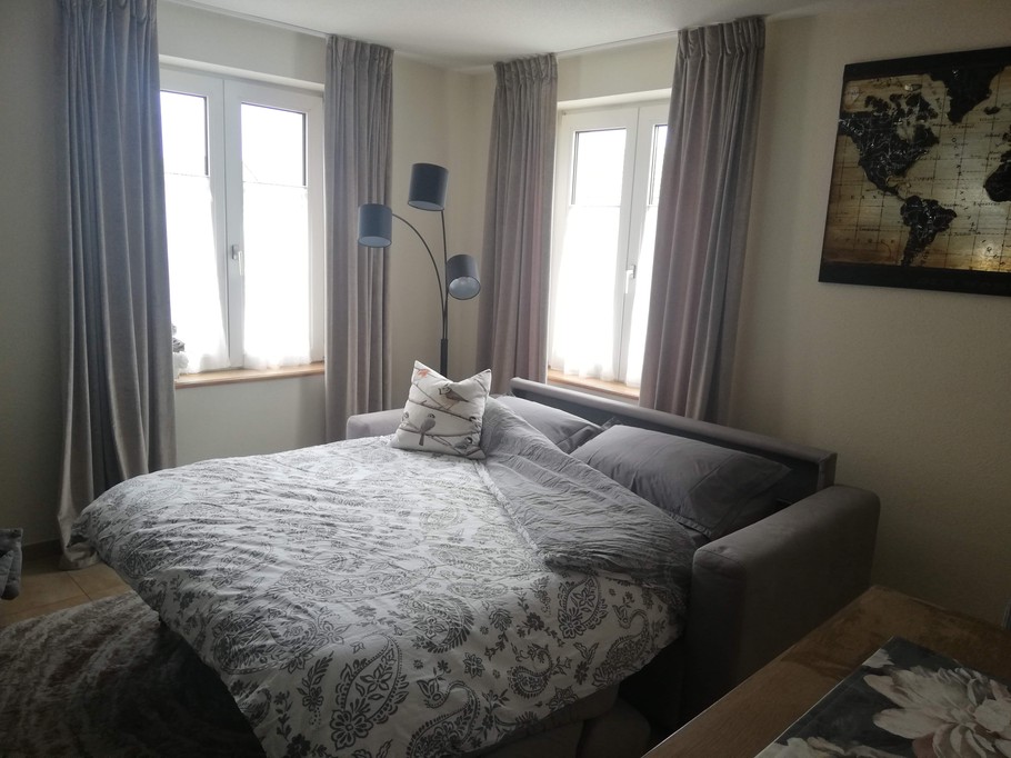 Convertible bed