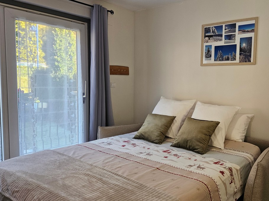 Express sofa bed with comfortable mattress sleeping 160*200