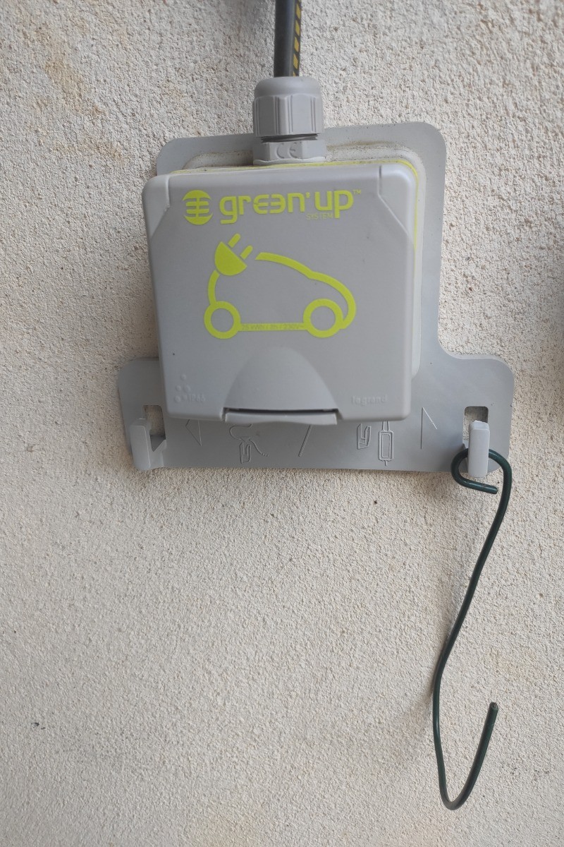 prise recharge pour  véhicule électrique