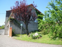 Gîte "Les Châtaigniers", Sarcenat, Orcines, Puy de Dôme, Auvergne - Extérieur