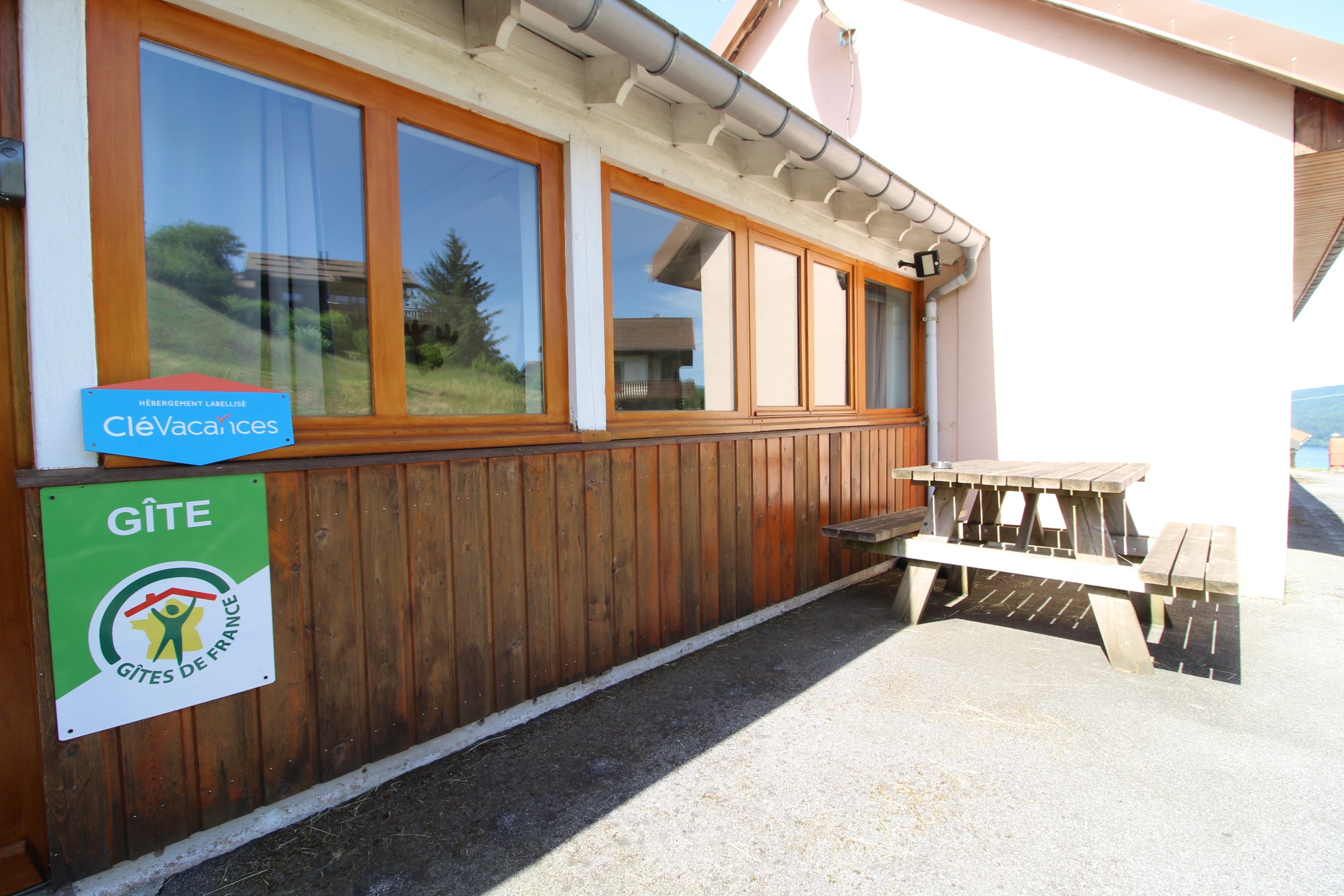 Terrasse - Gîte Le Saut du Cerf à Gérardmer, vue lac, proche pistes de ski, terrasse