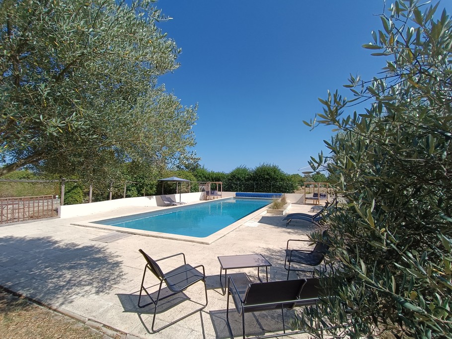 Gite de groupe 13 personnes - Piscine, spa, brasero proche Casteljaloux