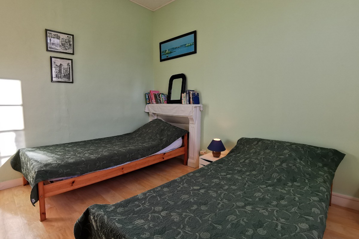 Deuxième chambre avec 2 lits 90
