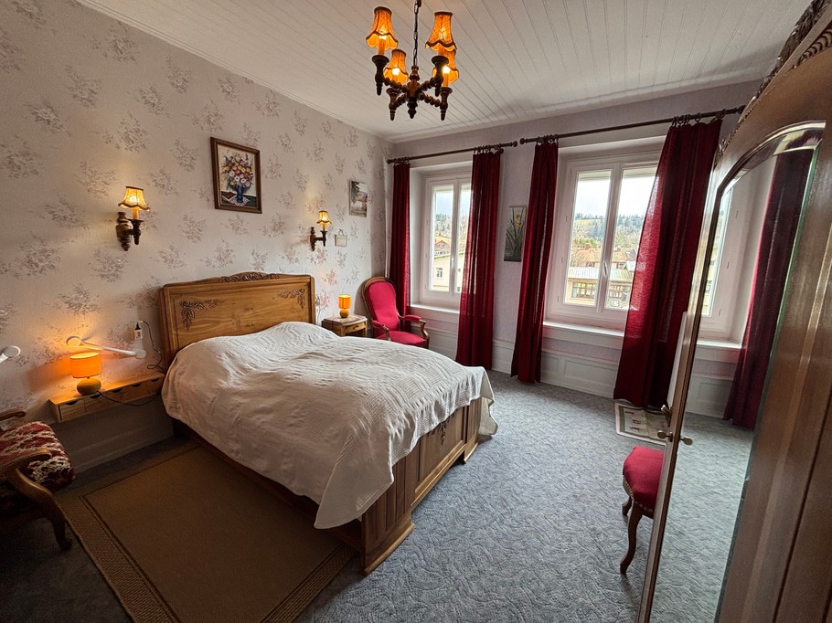 Chambre devant T6 1er étage T6