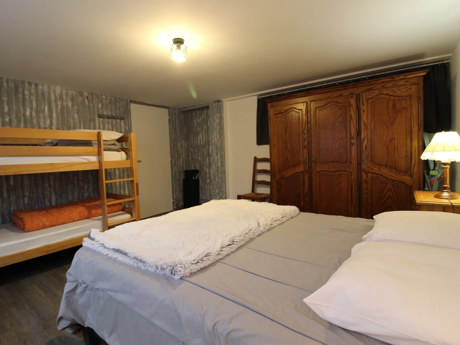 Chambre 4 couchages - Gîte La Moselotte à Saulxures-sur-Moselotte – Proche Lac & Voie Verte