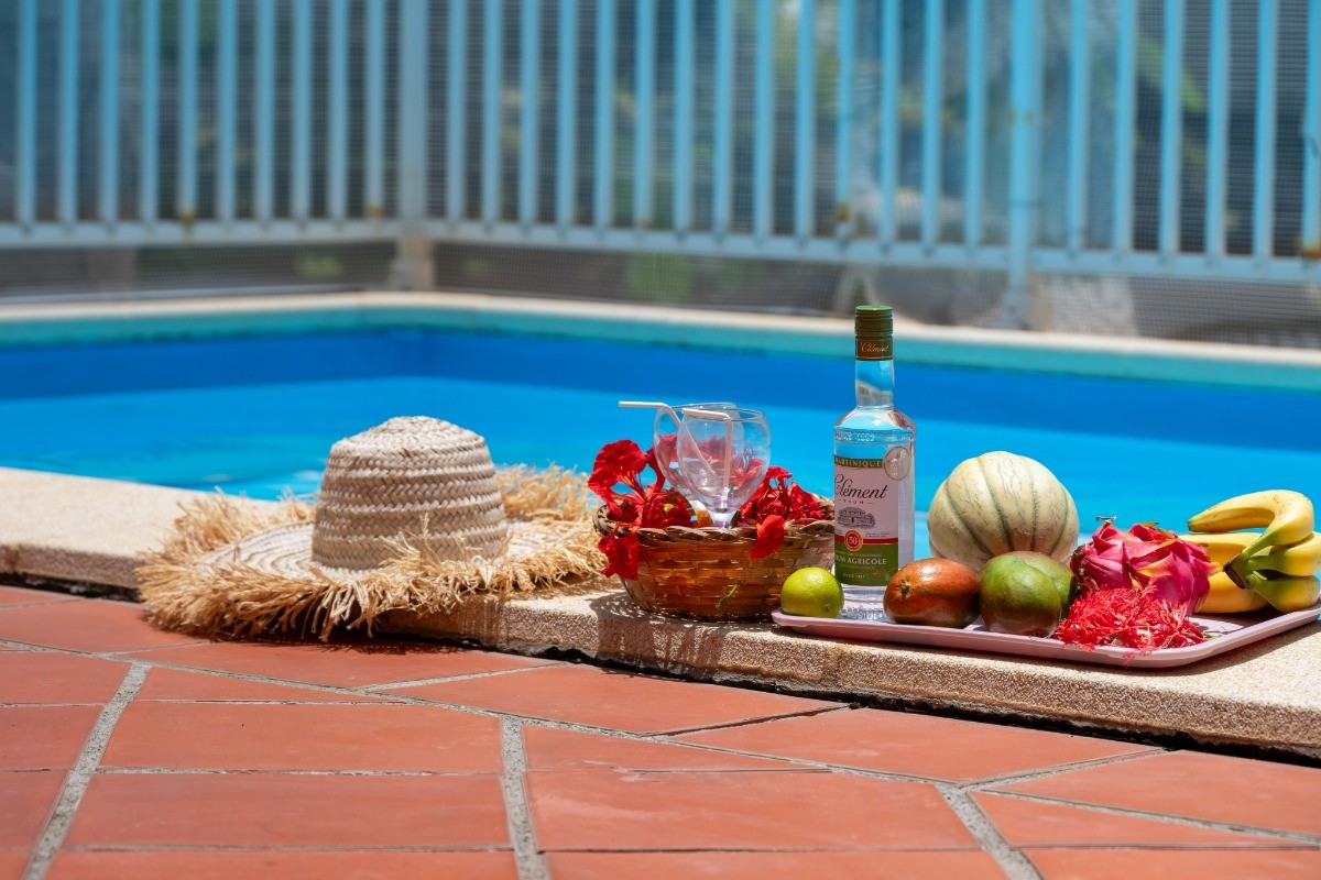 Plaisir autour de la piscine