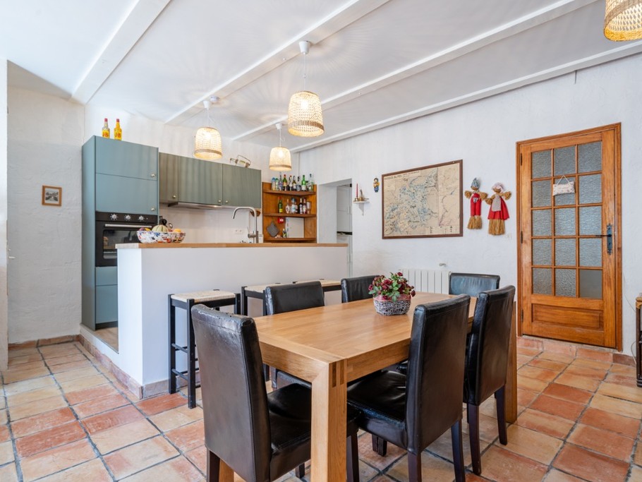 Gîte les Cougnas, table à manger