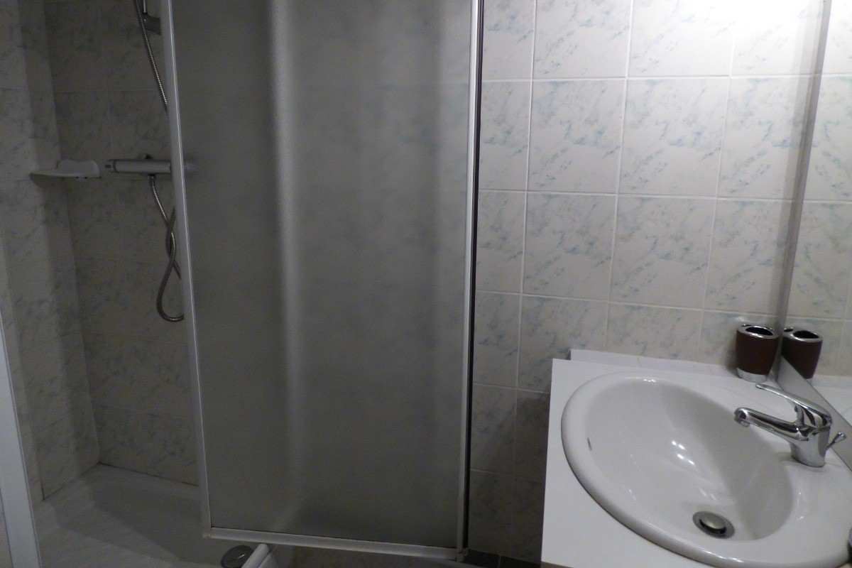 Salle d'eau RDC