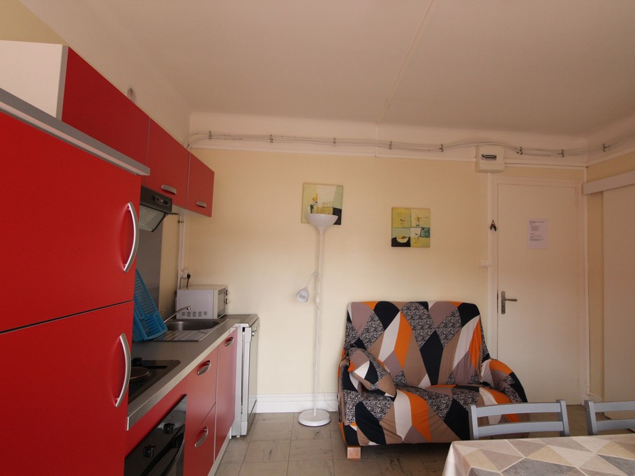 Espace cuisine / salon - Appartement F1 2ème étage