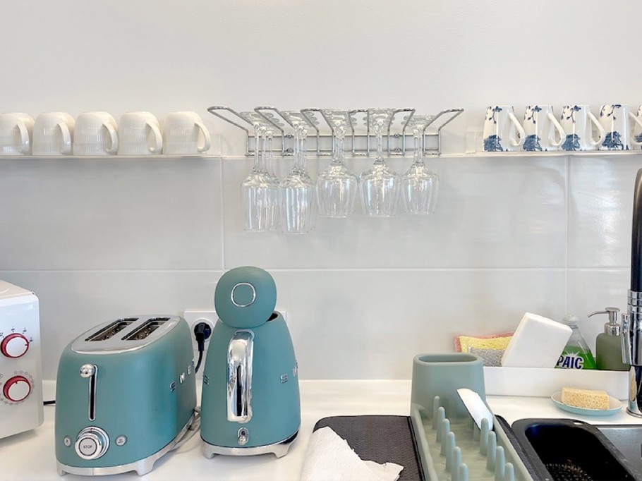 équipement : fond de cuisine complet