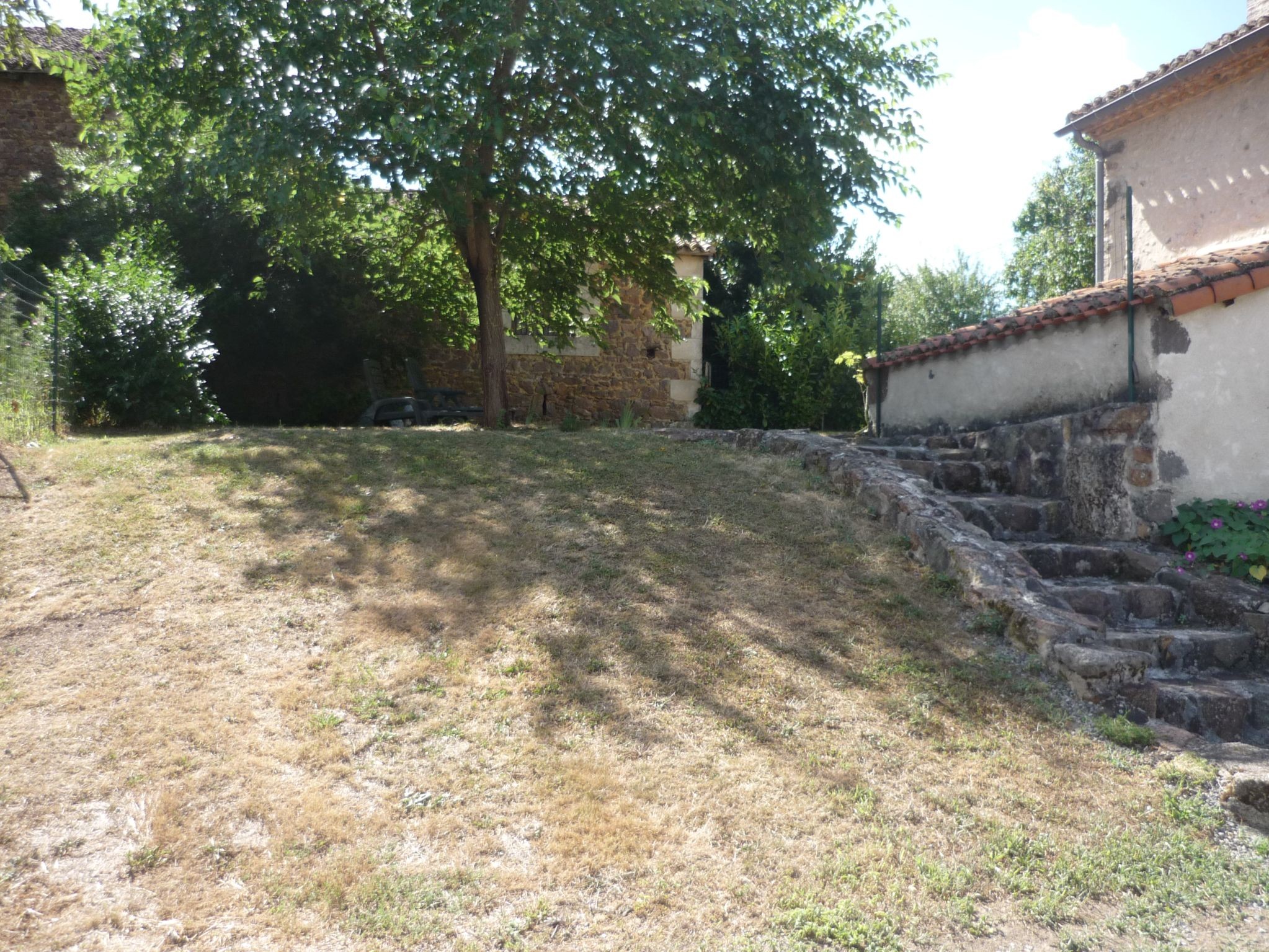 A l'arrière du gite