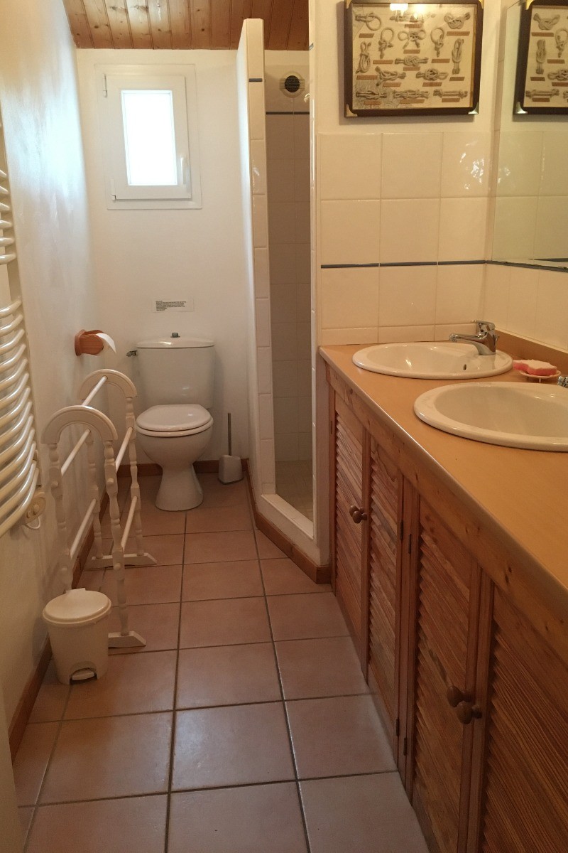 Salle d'eau au rez de chaussée