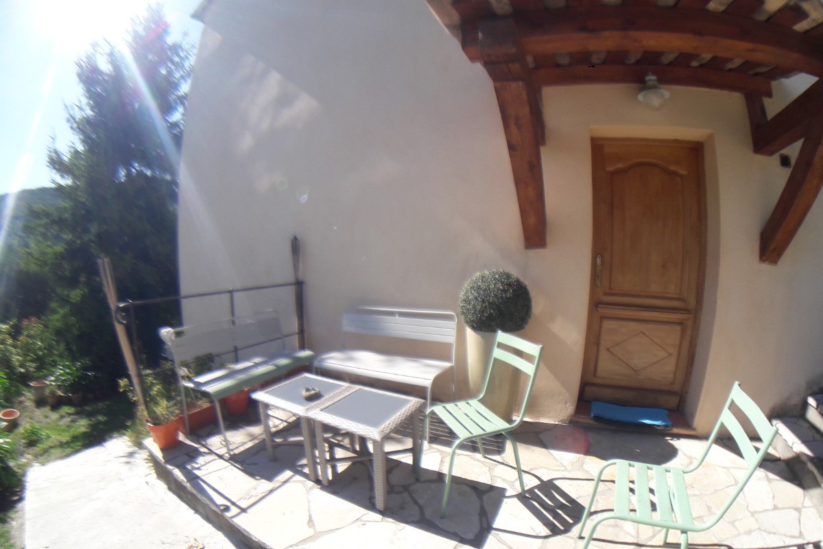 TERRASSE DU GITE