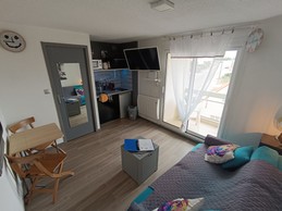 Vue d'ensemble avec accès balcon