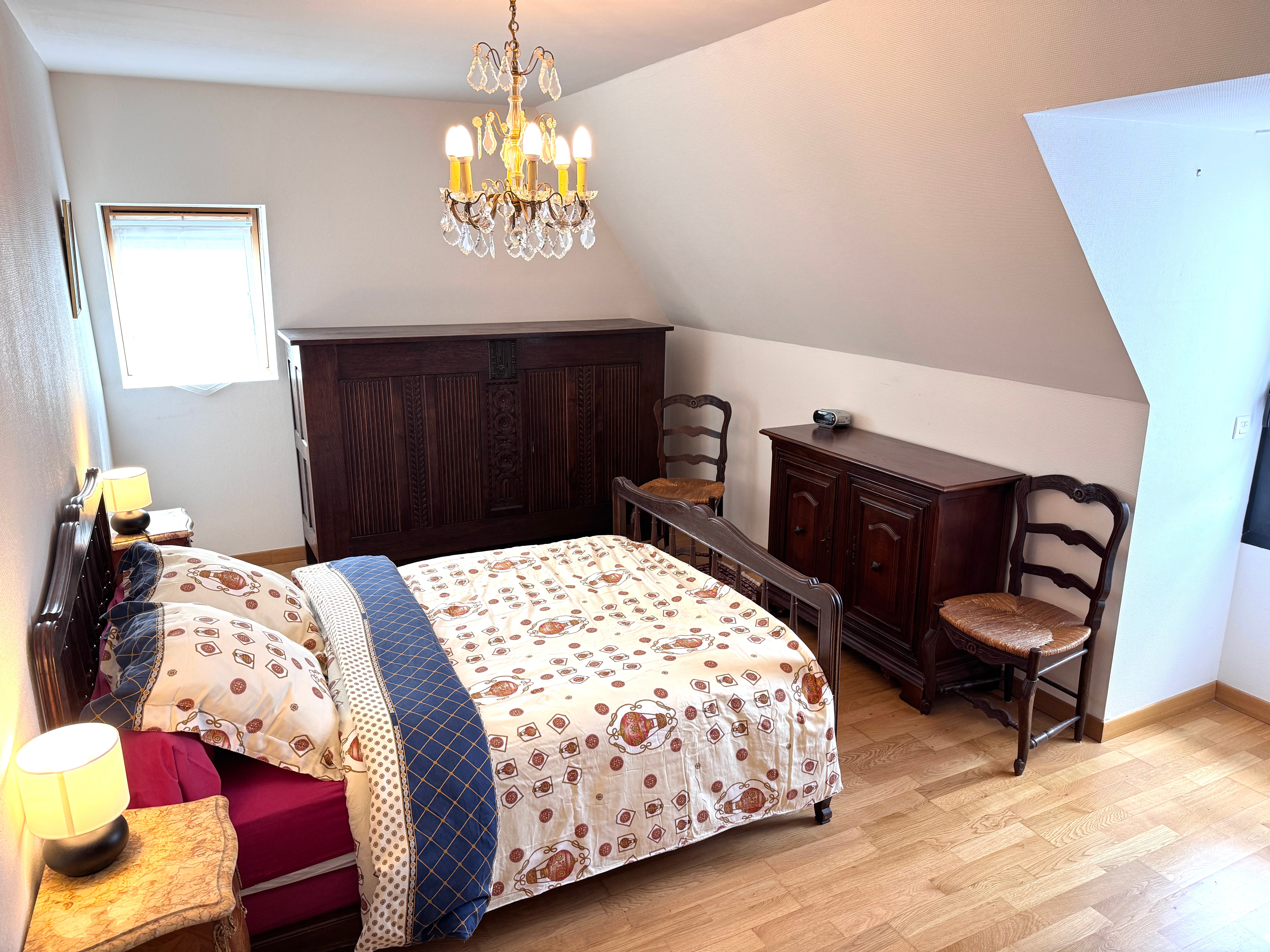 Bedroom 1 with bed 140x190