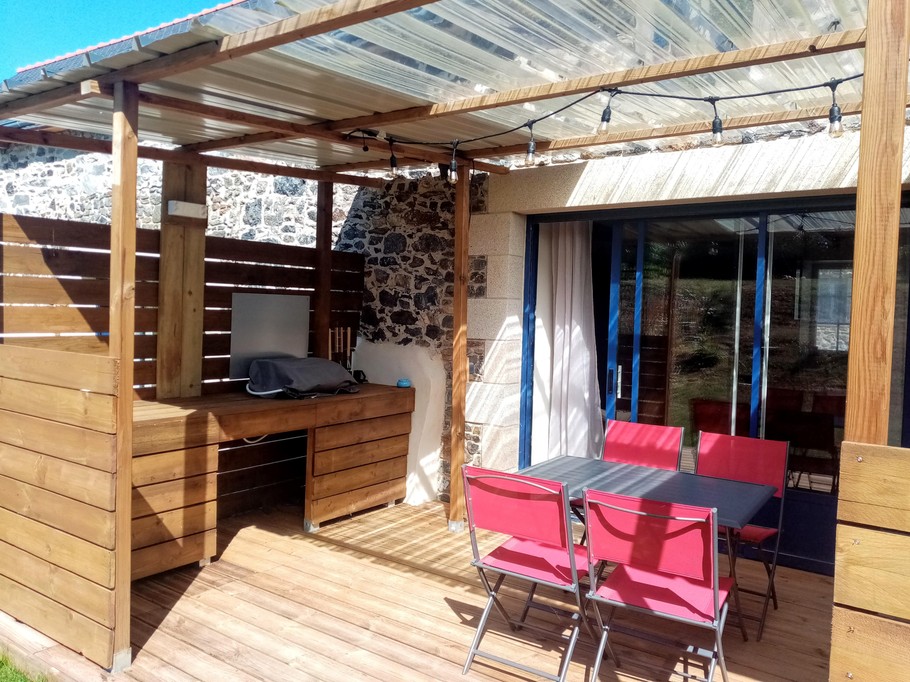 Le Pommier terrasse couverte