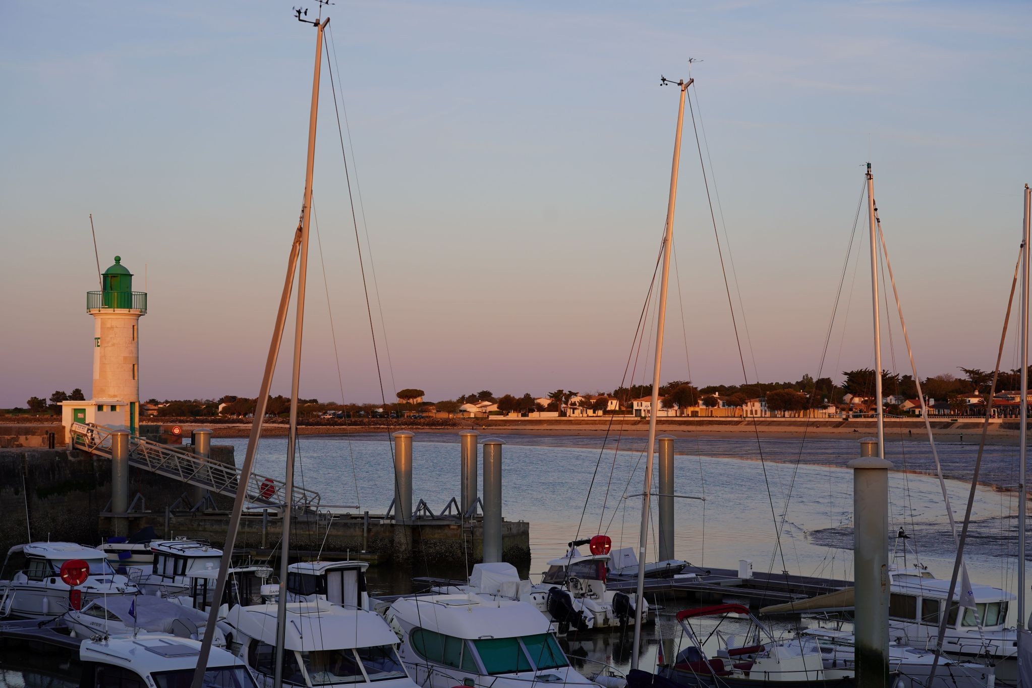 Le port de La Flotte à 2 minutes à pieds sur l'ile de Ré