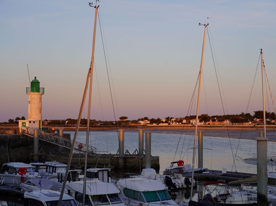 Le port de La Flotte à 2 minutes à pieds sur l'ile de Ré