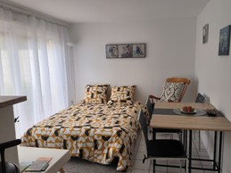 Gîte de la Mardelle - Salon avec lit double déplié