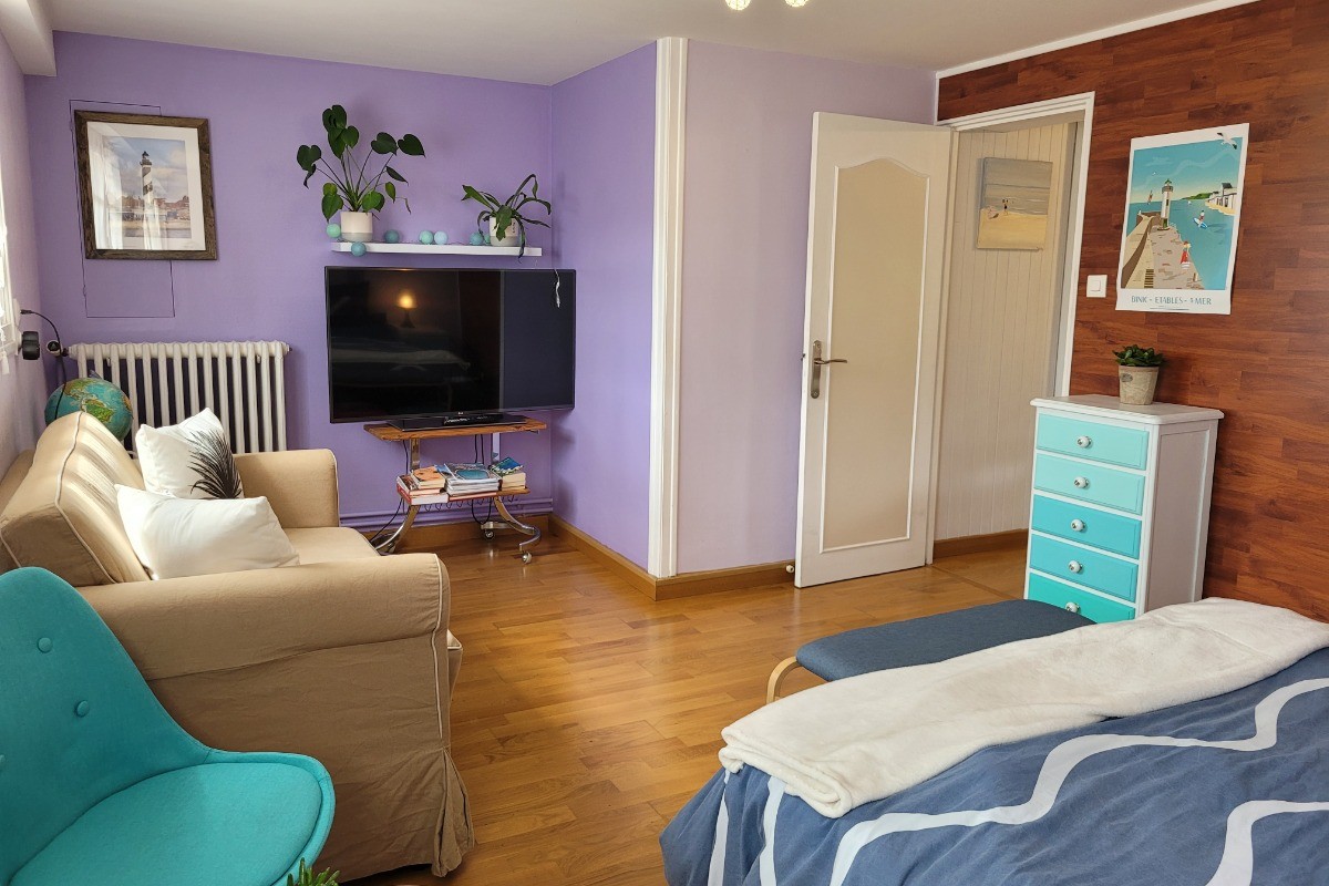 Location de vacances, 2 personnes, LANTIC, la couleur turquoise en déco