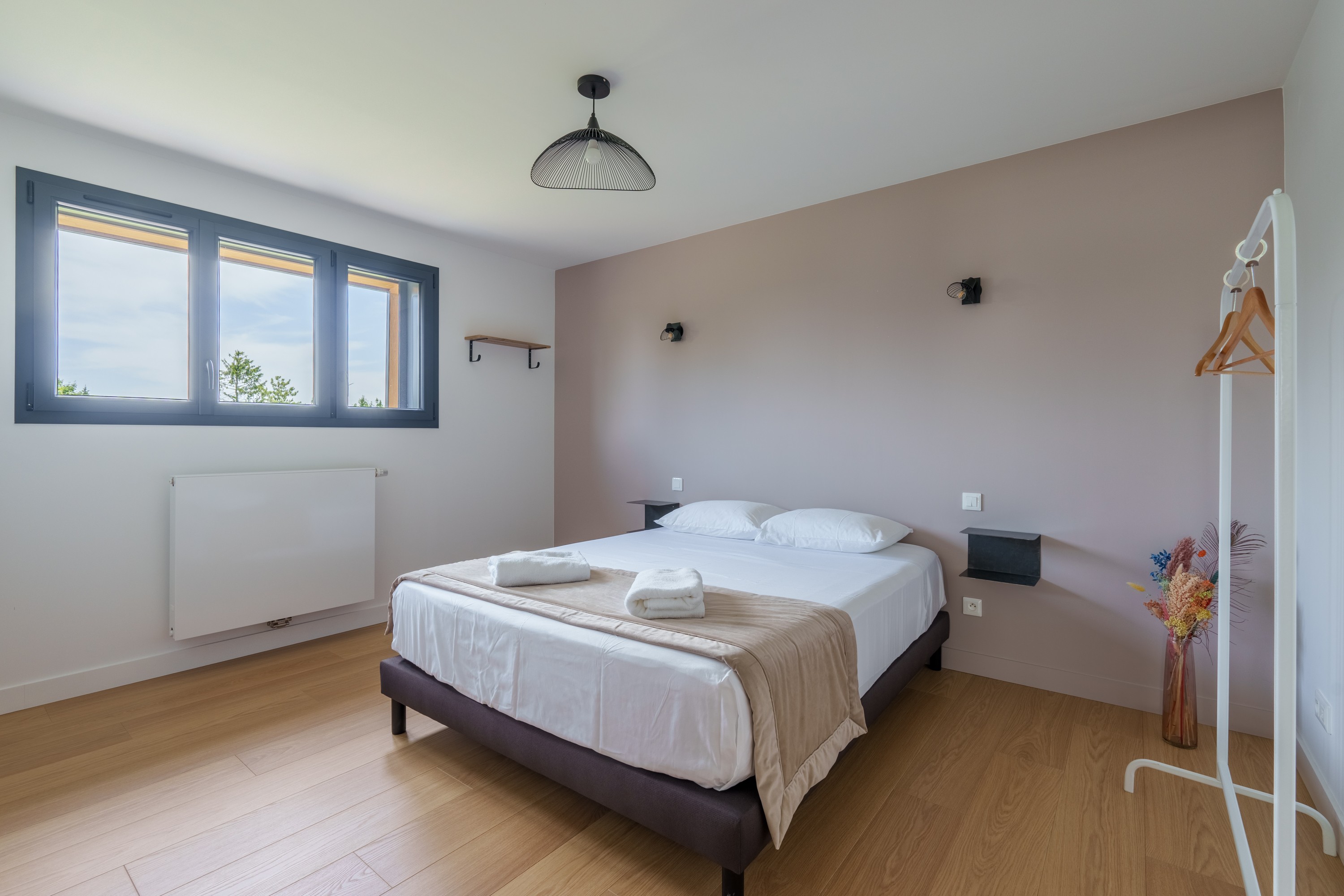 Chambre taupe à l'étage