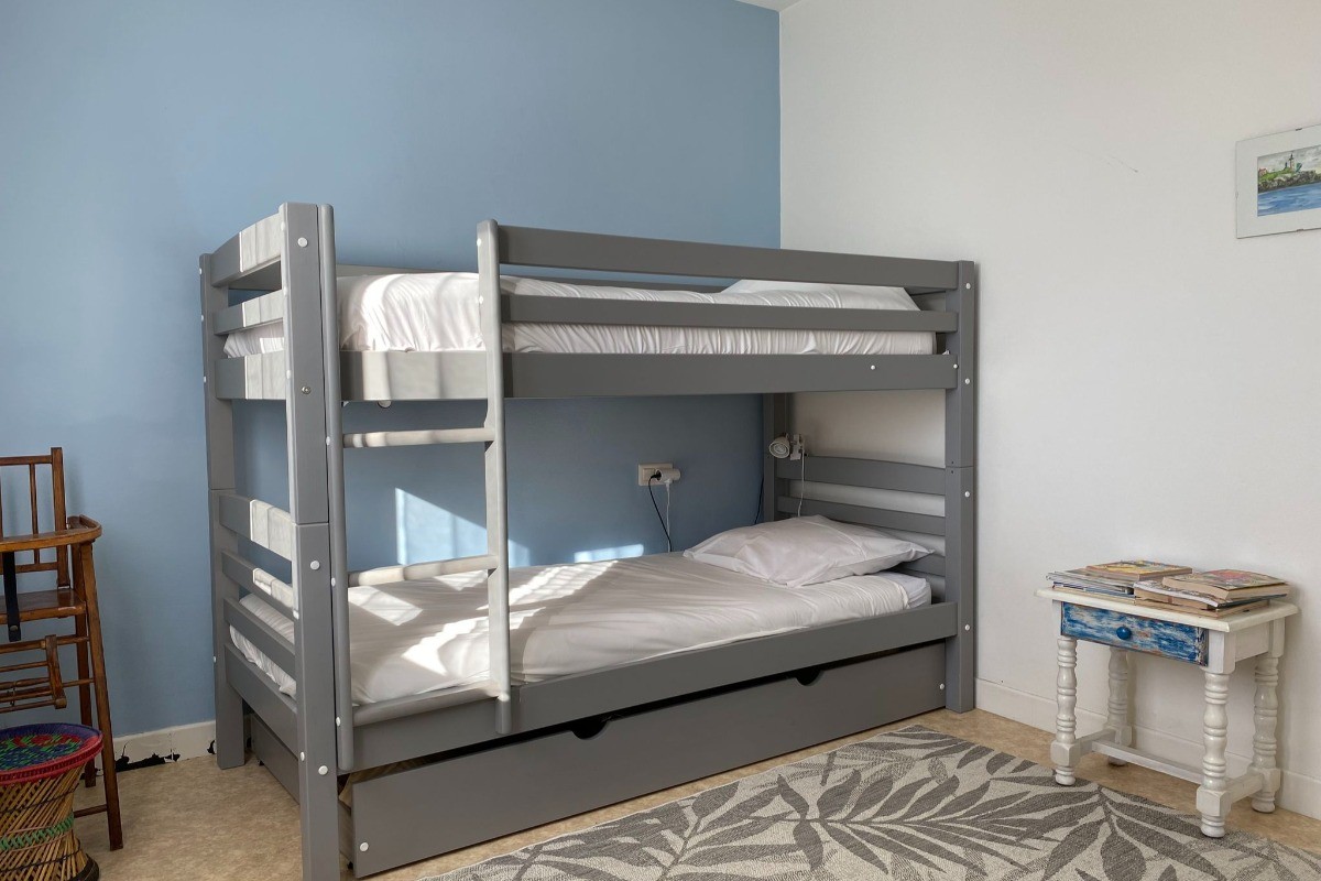 Chambre 2 avec deux lits en 90 superposés