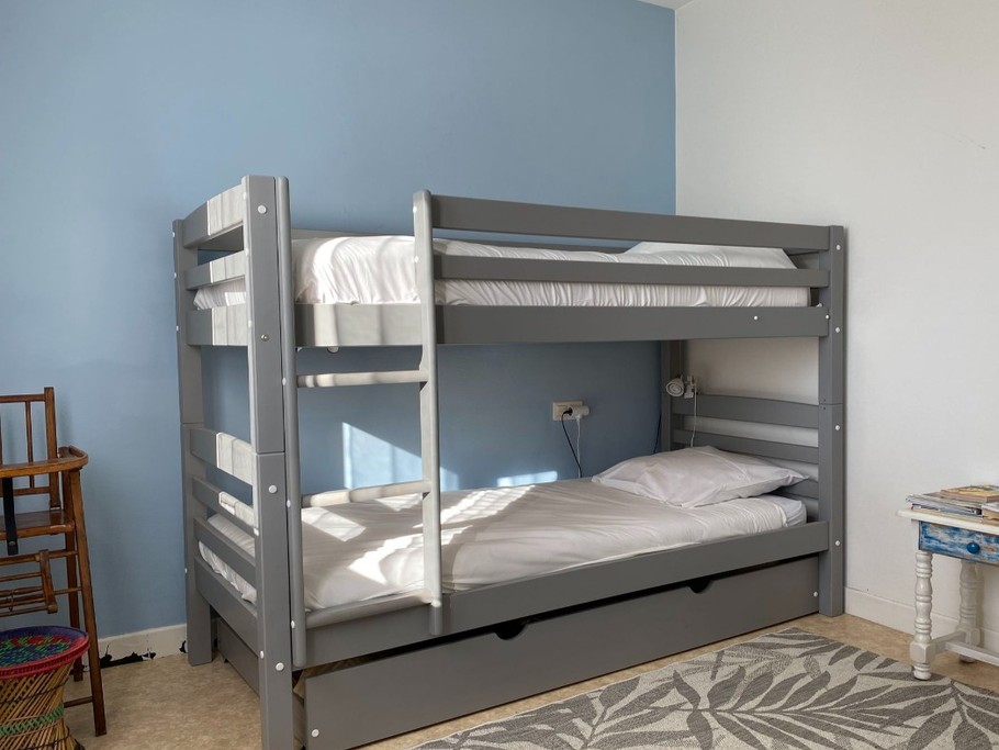 Chambre 2 avec deux lits en 90 superposés