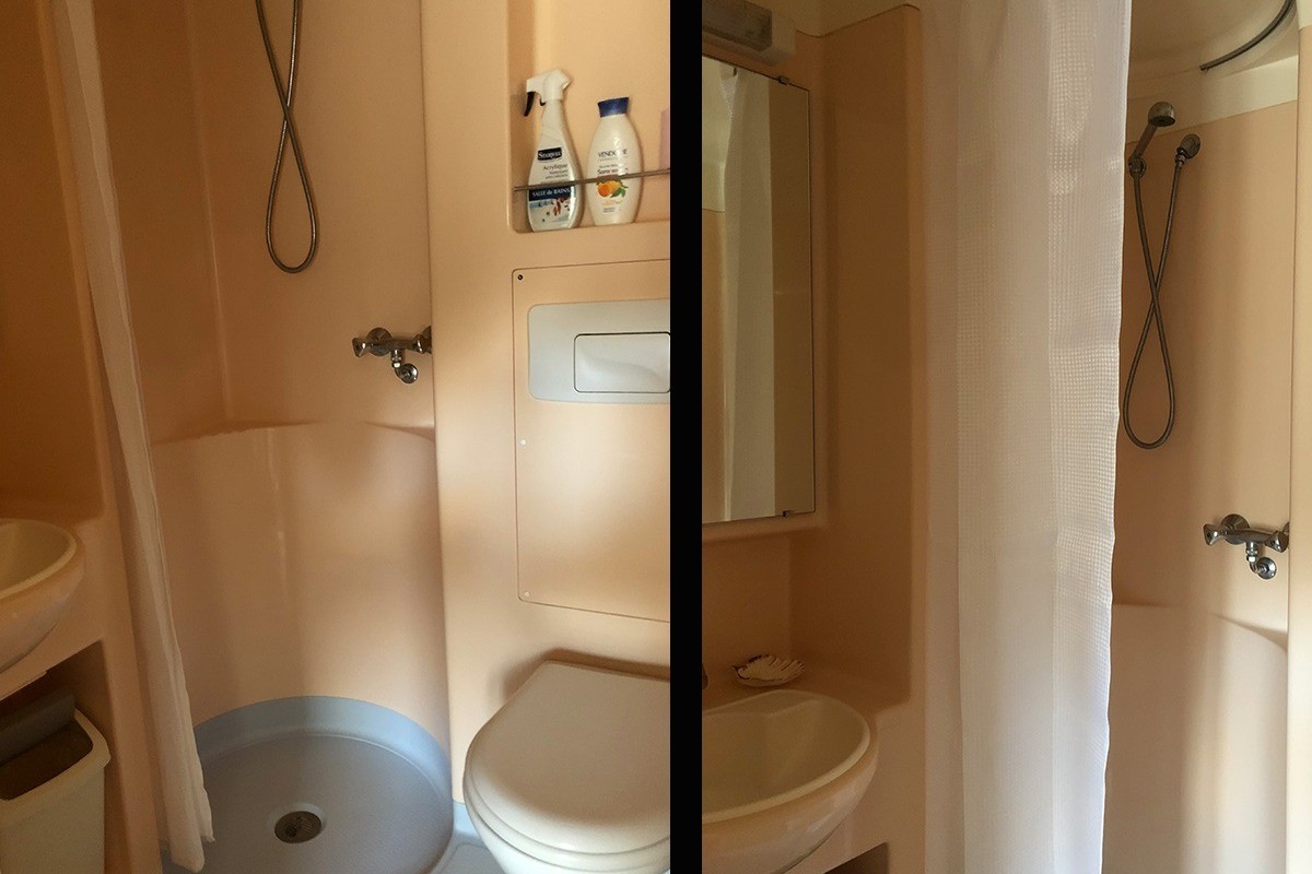 Salle bains comme sur les bateaux. Wc classique
