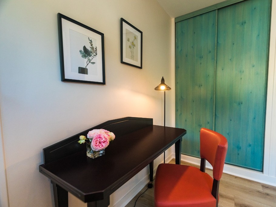 Coin bureau chambre 2 lits simples