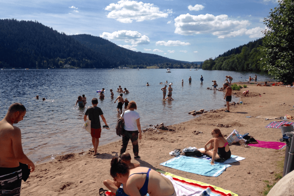 La plage située à 50 mètres de l'appartement