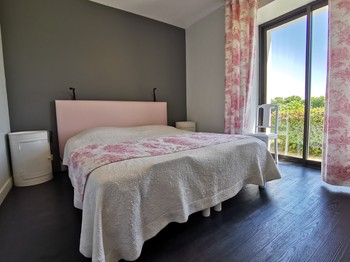 Chambre 3 (Rose Pâle) - Lit 160 x 200