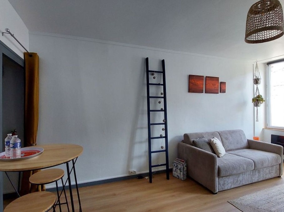 Studio lumineux pour 2 personnes de 33 m² au 1er étage, Centre ville de La Rochelle, Charente maritime