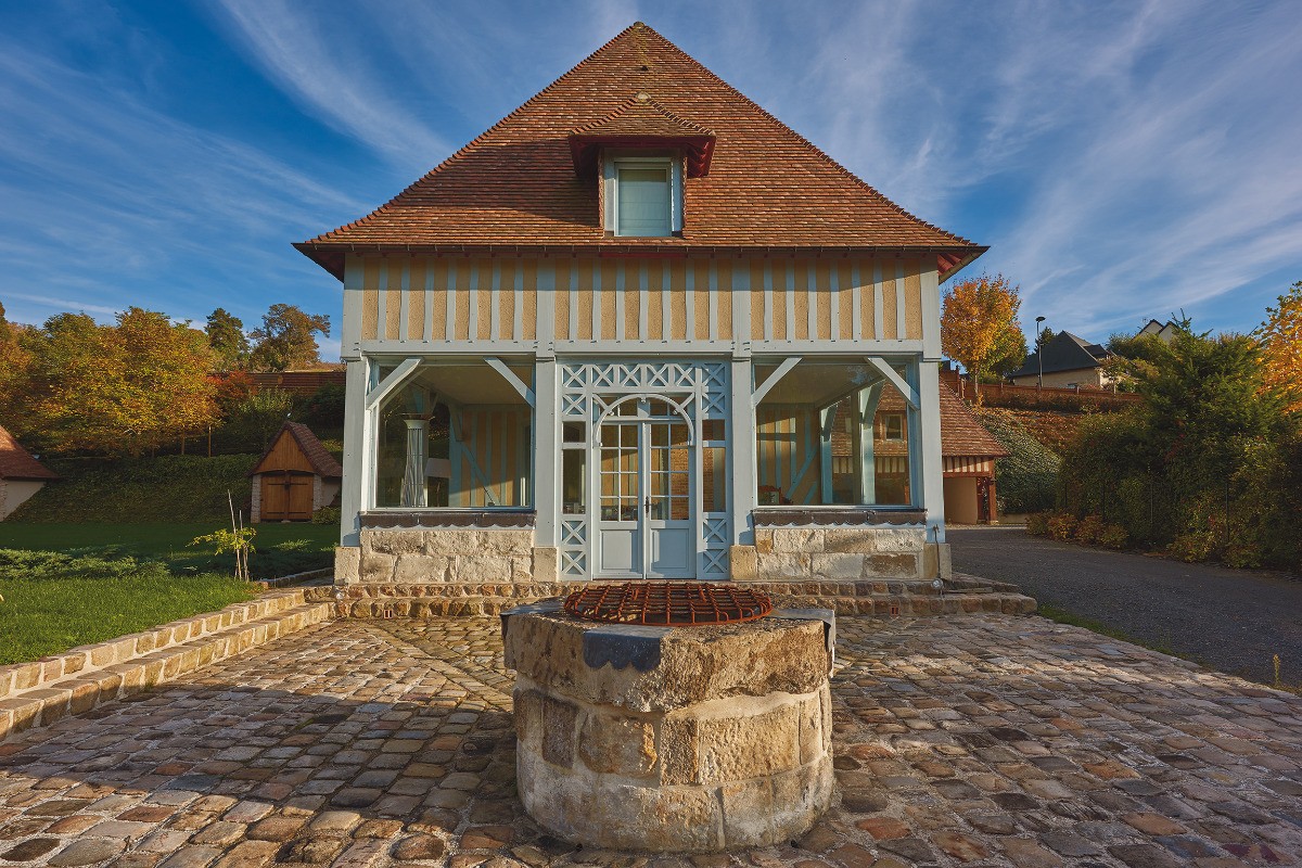 Cour pavée